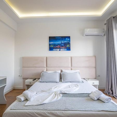 Hotel Myrtai - City Center Saranda Zewnętrze zdjęcie