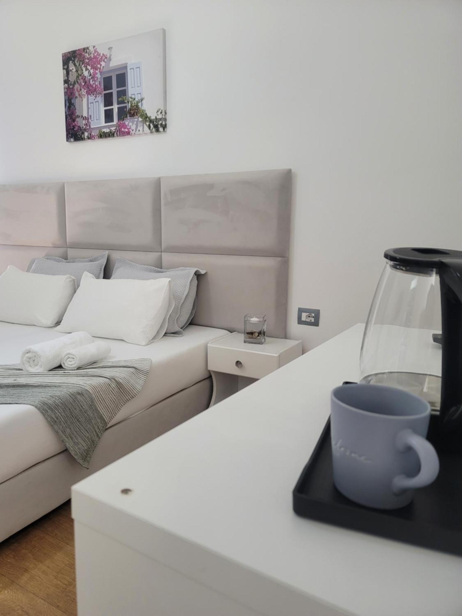 Hotel Myrtai - City Center Saranda Zewnętrze zdjęcie