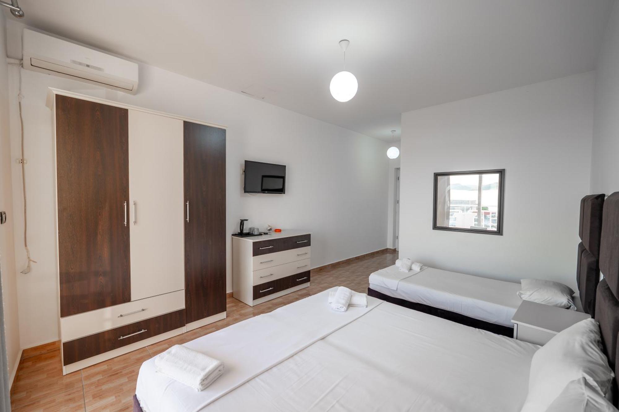 Hotel Myrtai - City Center Saranda Zewnętrze zdjęcie
