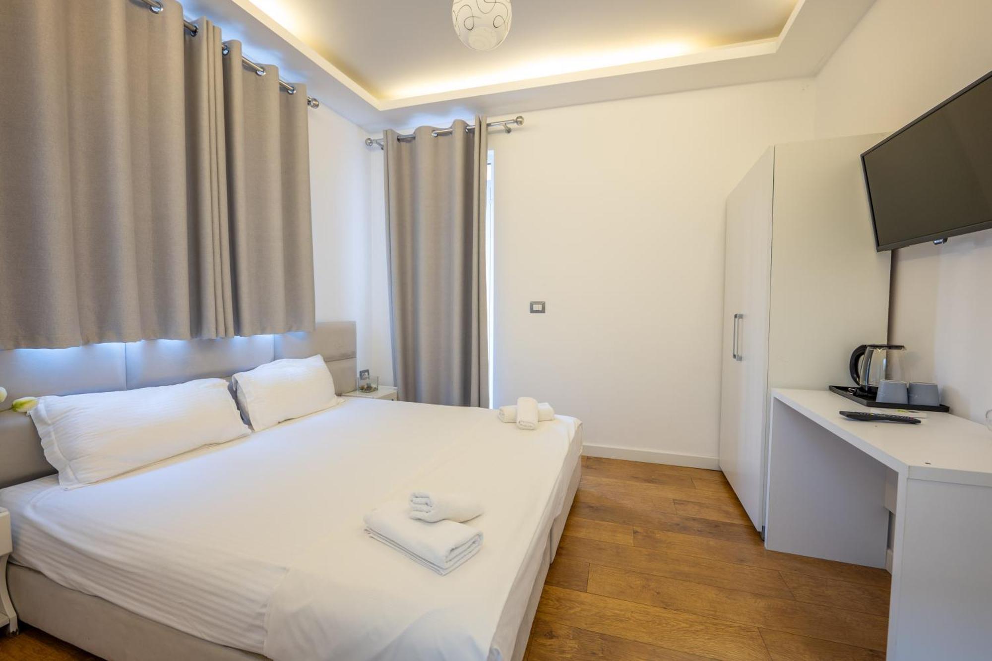 Hotel Myrtai - City Center Saranda Zewnętrze zdjęcie