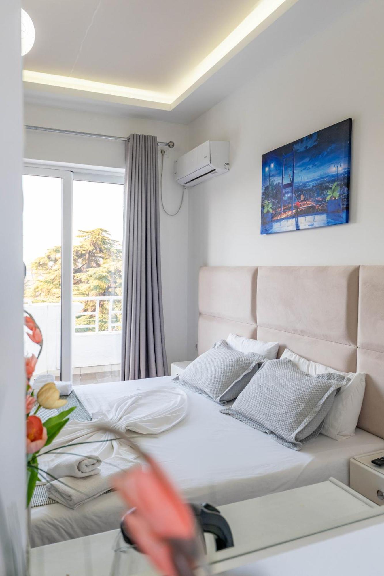 Hotel Myrtai - City Center Saranda Zewnętrze zdjęcie