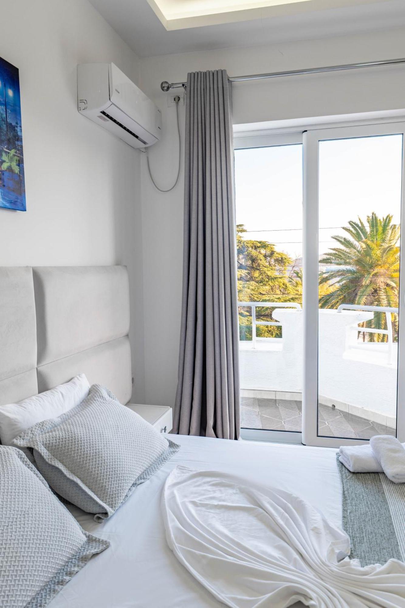 Hotel Myrtai - City Center Saranda Zewnętrze zdjęcie